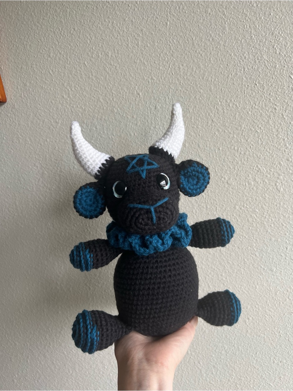 Crocheted Baphomet Goat ✨ - Picture 6 of 10